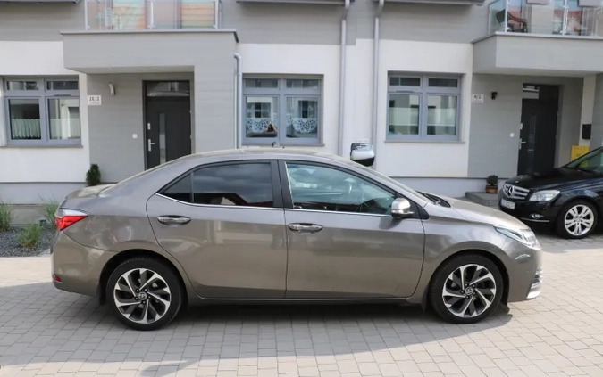 Toyota Corolla cena 61900 przebieg: 159900, rok produkcji 2017 z Oleśnica małe 436